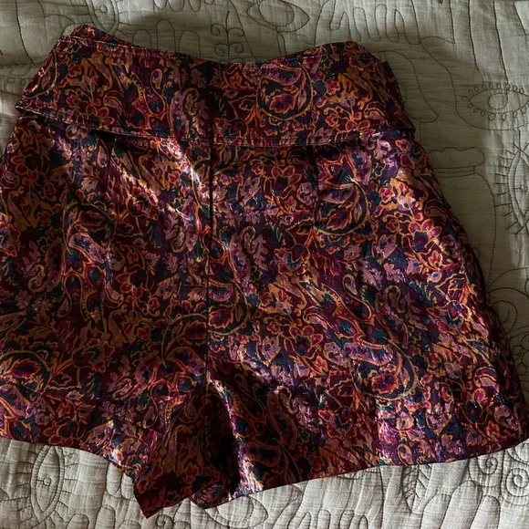 Sezane Tyson Shorts - Picture 3 of 7